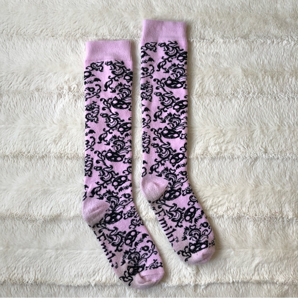 Emily The Strange Y2K knee socks - vintage retro pop punk knee socks